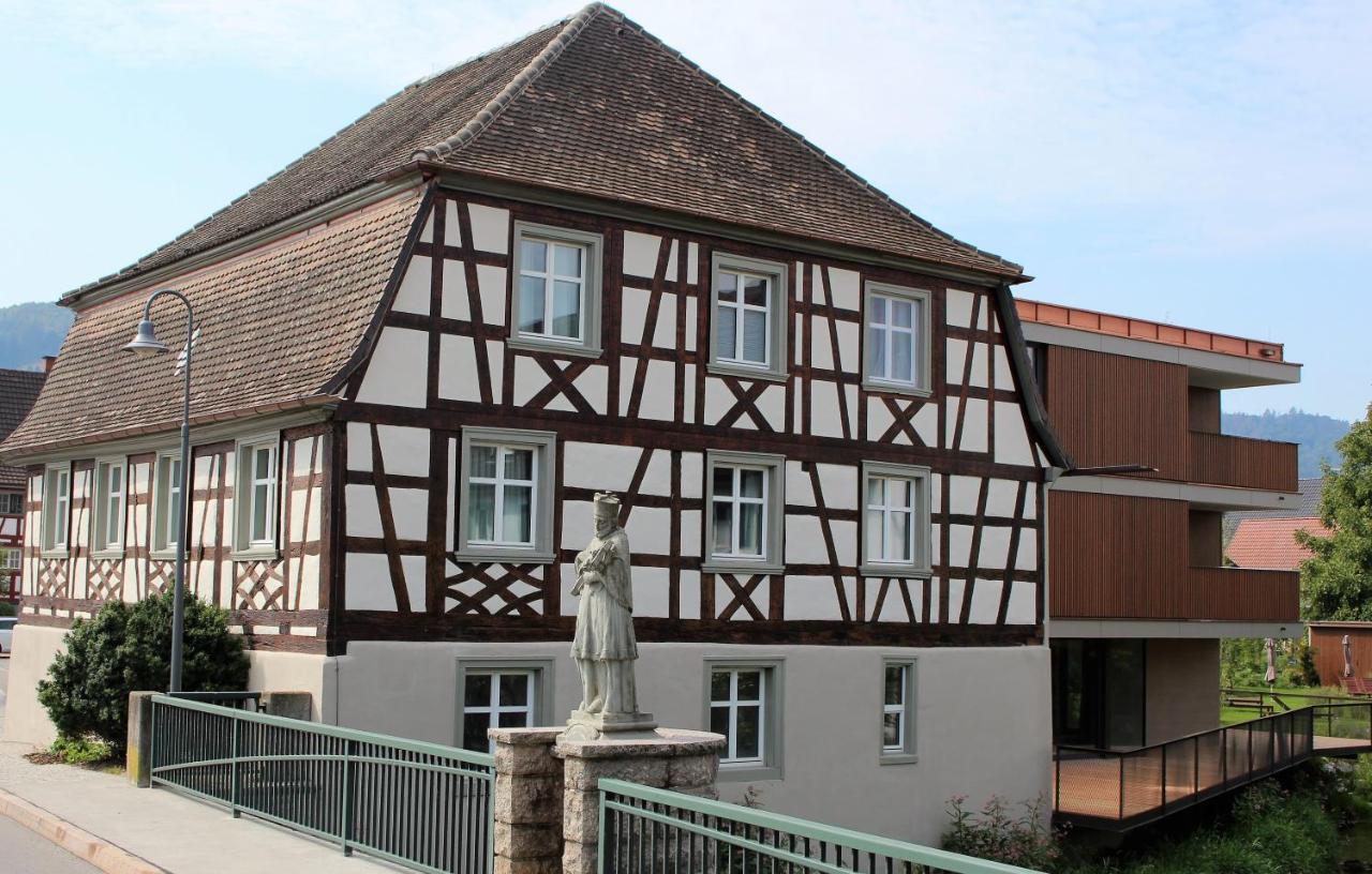 Sternen Bohlingen Aparthotel Singen Bagian luar foto